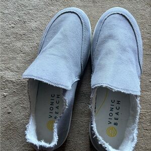 Vionic Gray Women's Flats